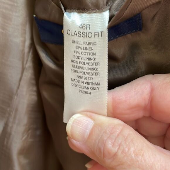 STAFFORD CLASSIC FIT LINEN BLEND BLAZER IN TAN HERRINGBONE - Picture 8 of 8